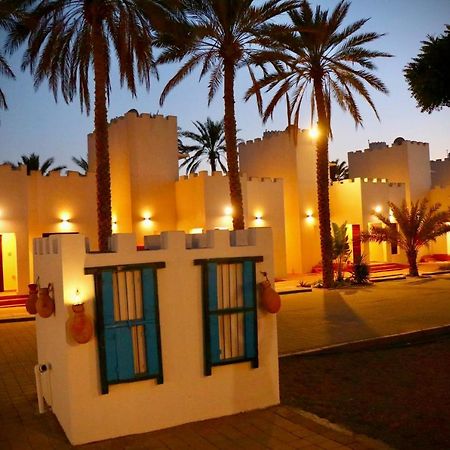 Coastline Resort Мусанах Екстериор снимка